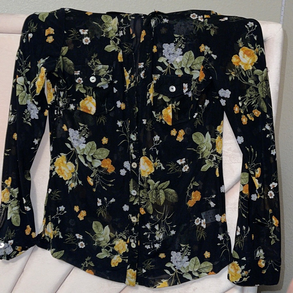 d.n.a button up see thru